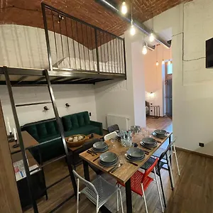 https://apartmentsun-loft-factory.hotelswroclaw.com