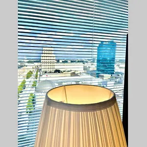 https://orange-2-2xmetro-fast-wifi-50tv-netflix-hbo-appletv-panorama.warsawhotelspoland.com